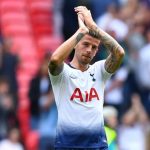 Toby Alderweireld applauds the Tottenham fans after the game. (Getty Images)