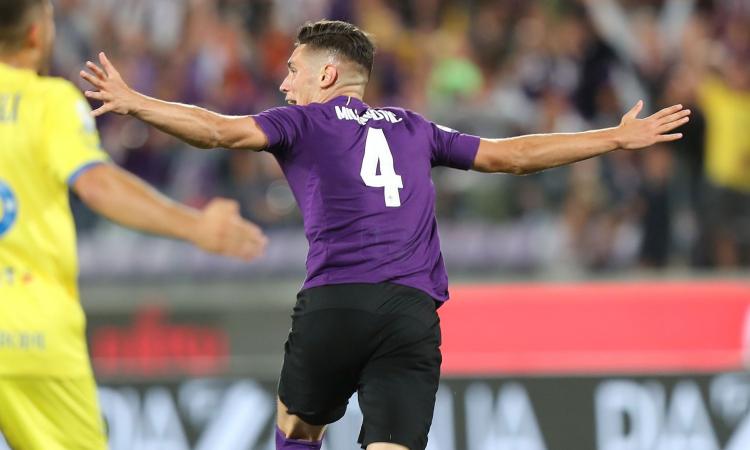 Nikola Milenkovic celebrates after scoring for Fiorentina. (Getty Images)