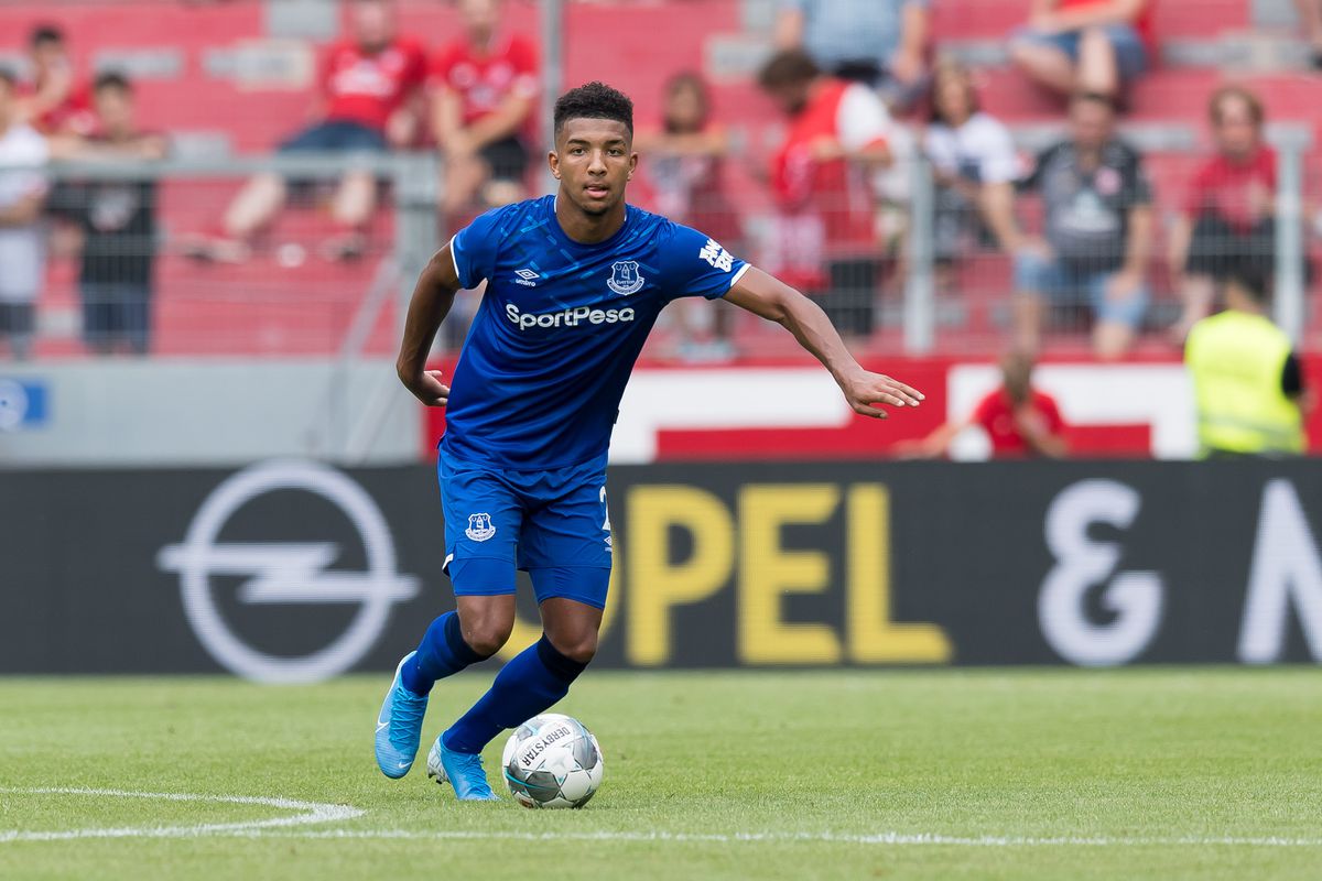 Everton defender Mason Holgate in action. (Getty Images)