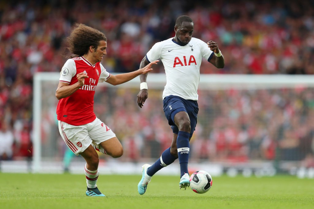 Moussa Sissoko (R) battling for possession with Matteo Guendouzi (L) in the North London derby. (Getty Images)