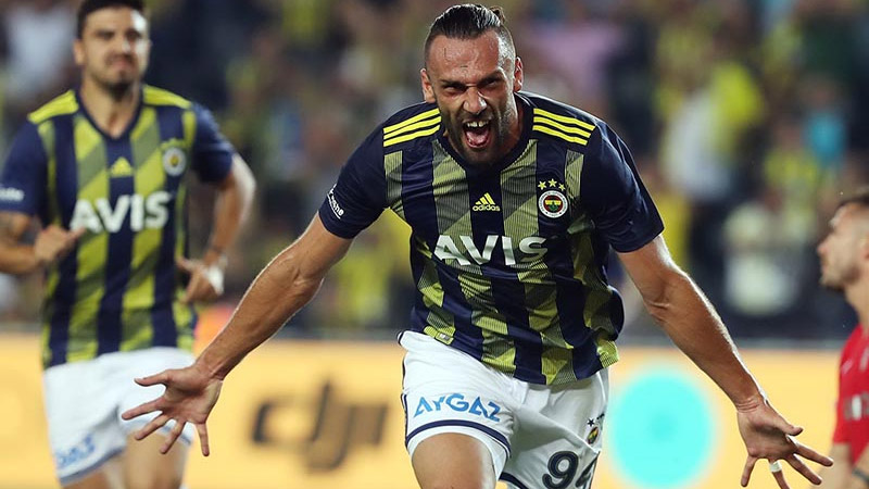 Fenerbahce striker Vedat Muriqi celebrates after scoring. (Getty Images)