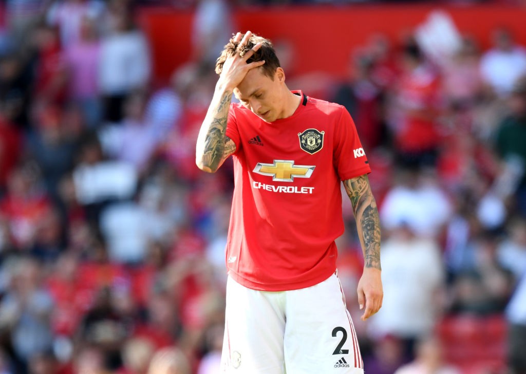 Manchester United defender Victor Lindelof looks dejected. (Getty Images)