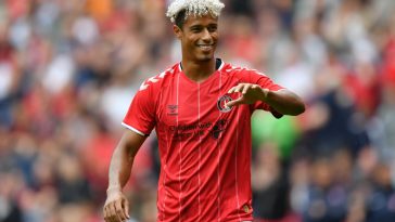 Charlton Athletic striker Lyle Taylor in action. (Getty Images)