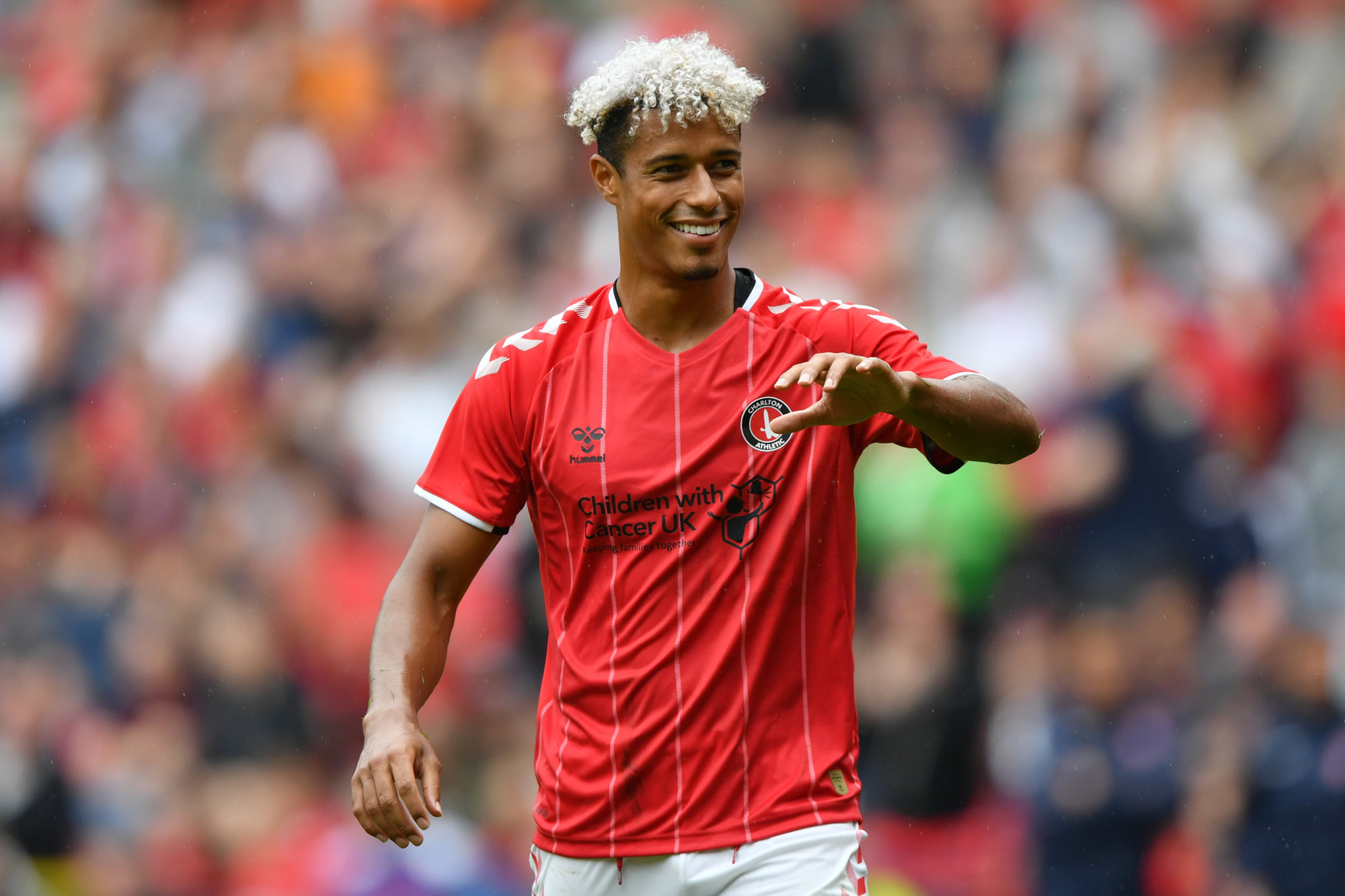 Charlton Athletic striker Lyle Taylor in action. (Getty Images)
