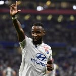Moussa Dembele celebrates after scoring a goal during the Ligue 1 game between Lyon and Angers SCO. (Getty Images)