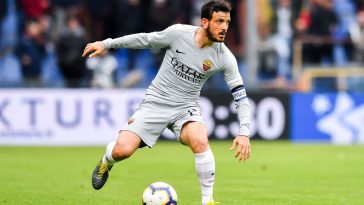 Alessandro Florenzi of Roma controls the ball during the Serie A match between Genoa CFC and AS Roma at Stadio Luigi Ferraris on May 5, 2019 in Genoa, Italy. (Getty Images)