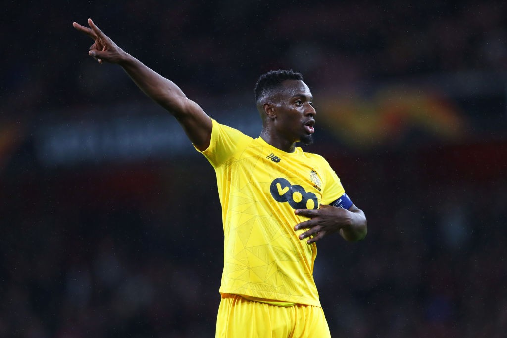 Paul-Jose M'Poku of Standard Liege signals to his team-mates during the UEFA Europa League group F match between Arsenal FC and Standard Liege at Emirates Stadium. (Getty Images)