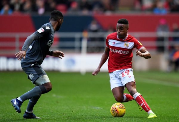 Niclas Eliasson of Bristol City attempts to get past Mahlon Romeo of Millwall during the Sky Bet Championship match between Bristol City and Millwall at Ashton Gate on December 2, 2018 in Bristol, England. (Getty Images)