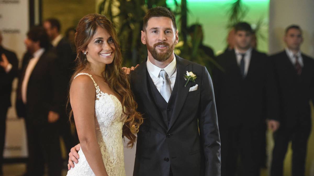 Lionel Messi with his wife Antonella Roccuzzo. (Google)
