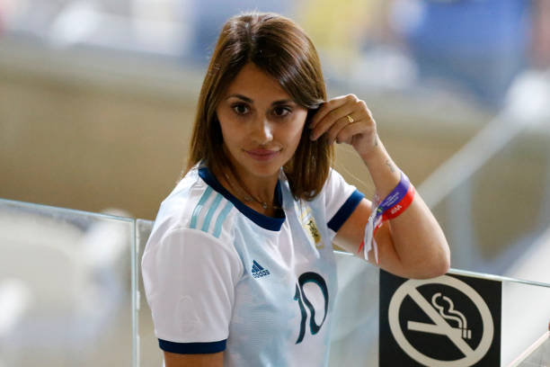Lione Messi wife 