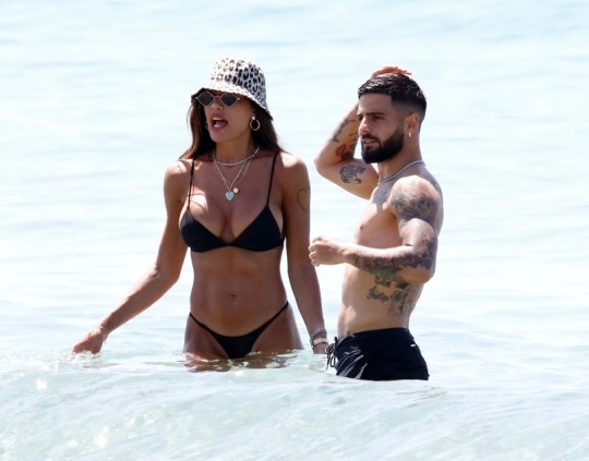 Lorenzo Insigne with wife Genoveffa Darone during vacation.