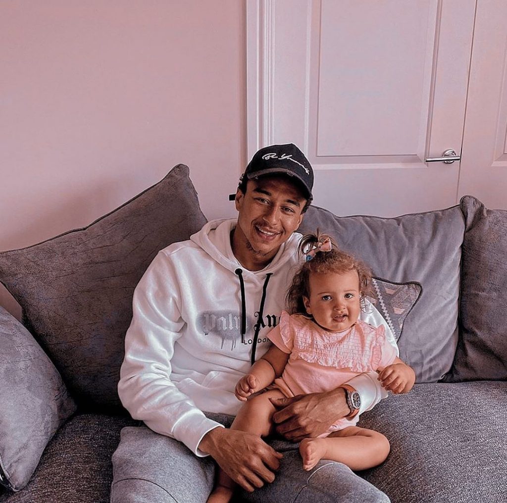 Jesse Lingard with daughter. (Credit: Pinterest) 