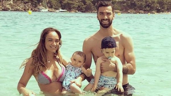 Rui Patricio with wife and two Children. (Picture was taken from SportMob)