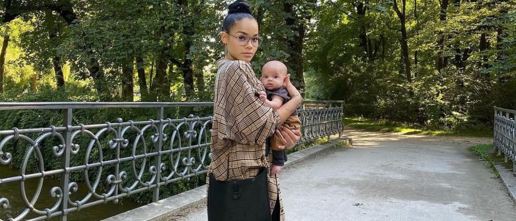 Candice Brook with daughter. (Picture was taken from promiflash.de)