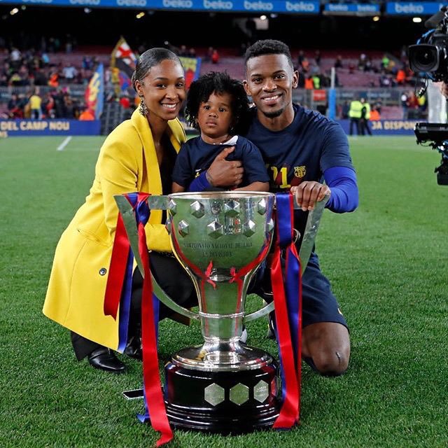 Nelson Semedo celebrating La Liga triumph with family. (Credit: Barcelona)