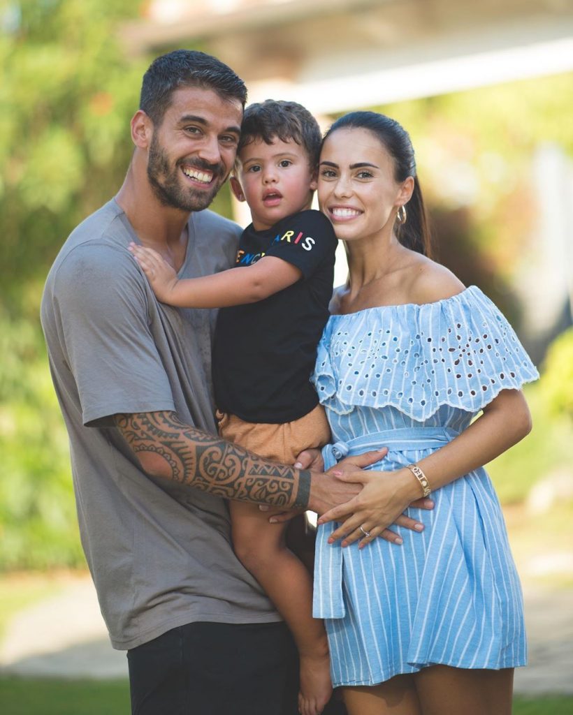 Leonardo Spinazzola with his wife and oldest son. (Credit: Miriam Sette , Laura Gozzi Photography)