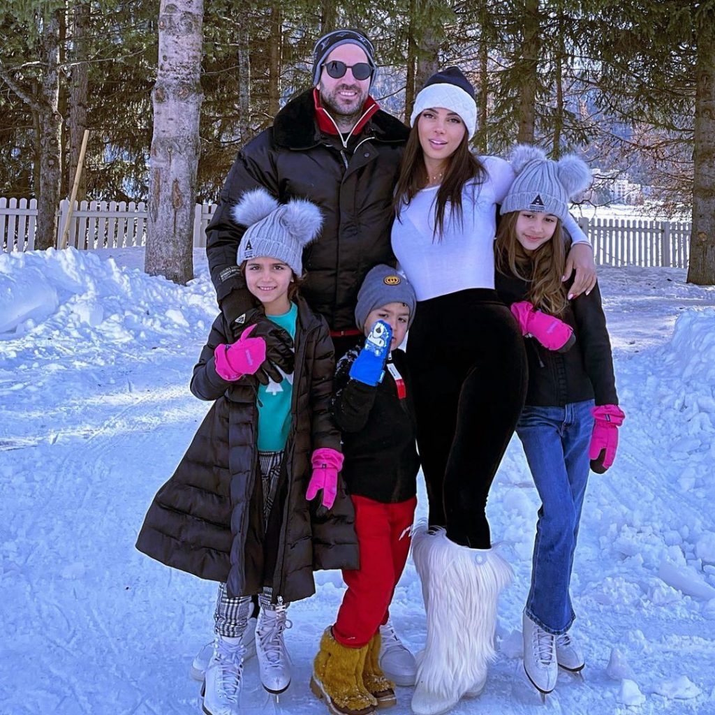 Cesc Fabregas with his wife and children. (Credit: Instagram) 