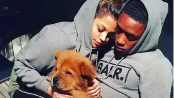 Steven Bergwijn and girlfriend Chloe Jay Lois with their dog. (Picture was taken from rstsportz.com) 
