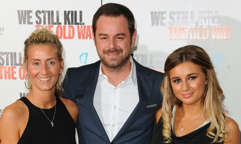 Dani Dyer (R) with her father and mother. (Picture was taken from hellomagazine.com)