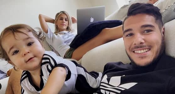 Emi Buendia with his girlfriend and son. (Credit: Instagram)