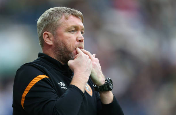 Grant McCann, Manager of Hull City gives his team instructions during the Carabao Cup 