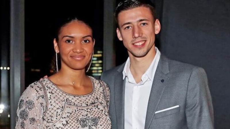 Clement Lenglet with his girlfriend Estelle at an award show. (The picture was taken from SportMob)