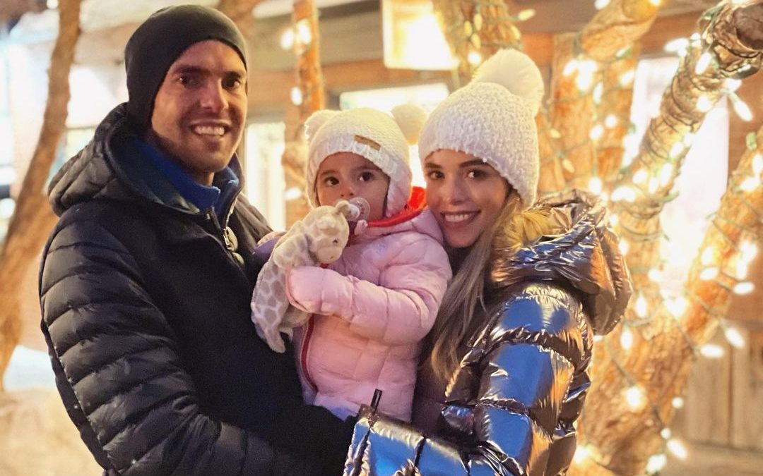Kaka with his wife and daughter. (Credit: Instagram)