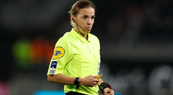 Stéphanie Frappart is a French referee. (Credit: sports.fr)