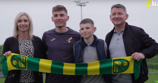 Billy Gilmour with his family. (Credit: Norwich TV)