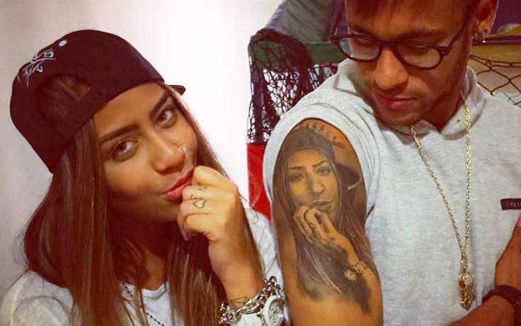 Neymar has a tatoo of his sister's face on his right arm. (Credit: instagram.com/neymarjr)