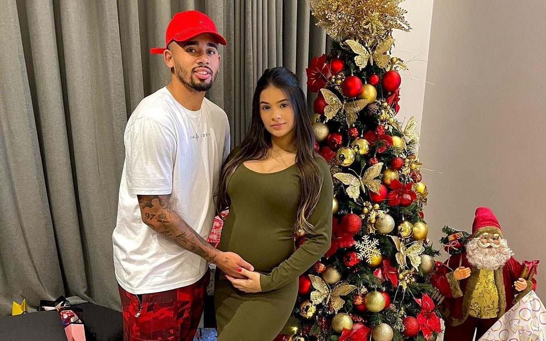 Gabriel Jesus and his girlfriend publicly revealed their relationship in 2021. (Credit: Instagram)