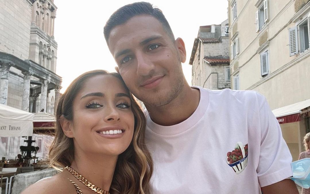 Diogo Dalot met his girlfriend in 2020. (Credit: Instagram)