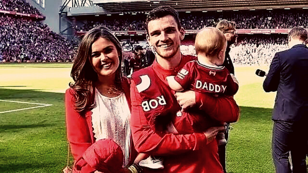 Andrew Robertson with wife and children. (Credit: Oh My Football)