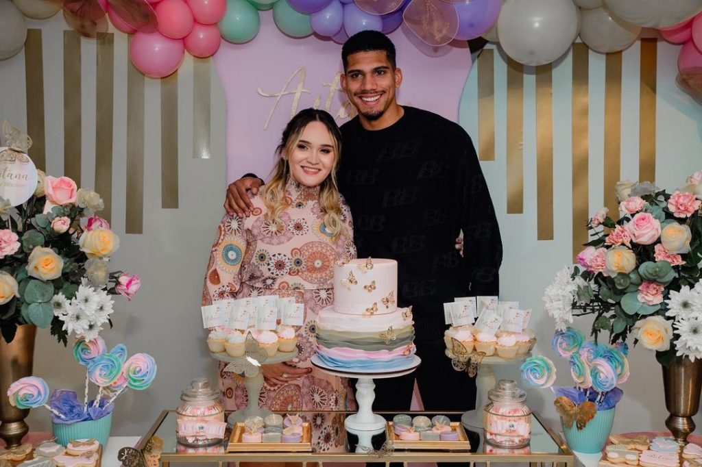 Ronald Araújo celebrating his wife's birthday. (Credit: Instagram)