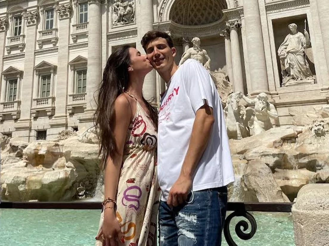 Pau Torres met his girlfriend in 2021. (Credit: Instagram)