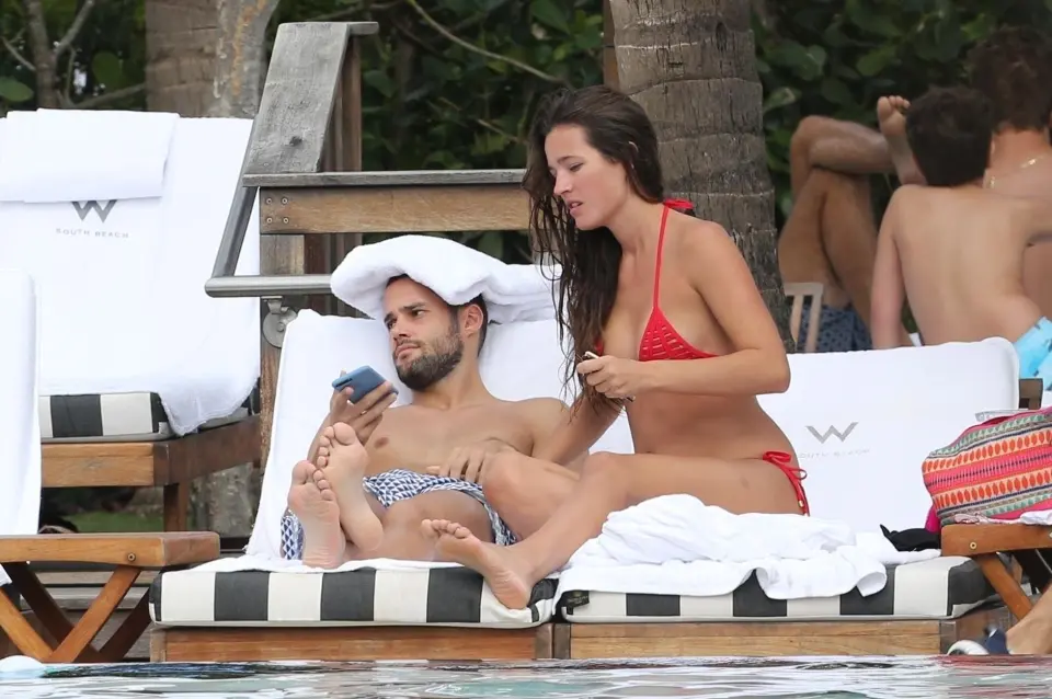 Mario Suarez and his girlfriend while on vacation. (Credit: Backgrid)