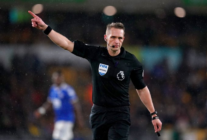 Craig Pawson has an impressive net worth and salary as a Premier League referee. (Image: TikiTakaCorner on Twitter)