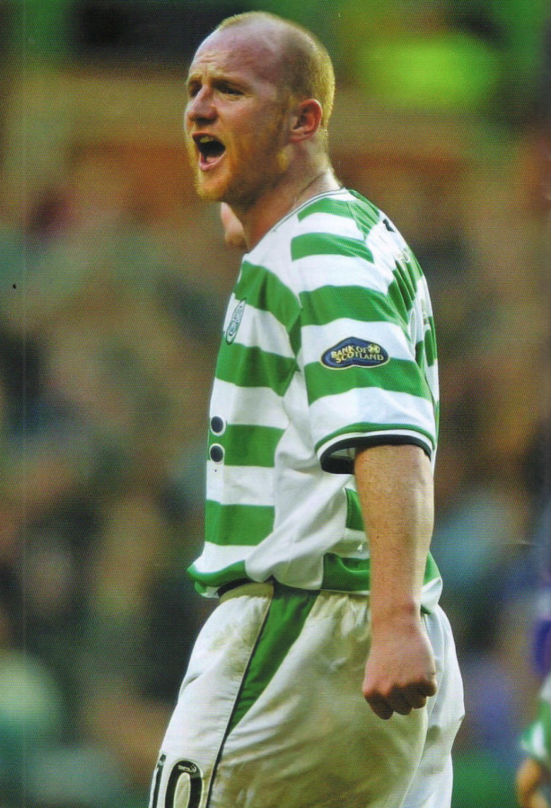 John Hartson playing for Celtic (Credits: @JohnHartson10 Twitter)