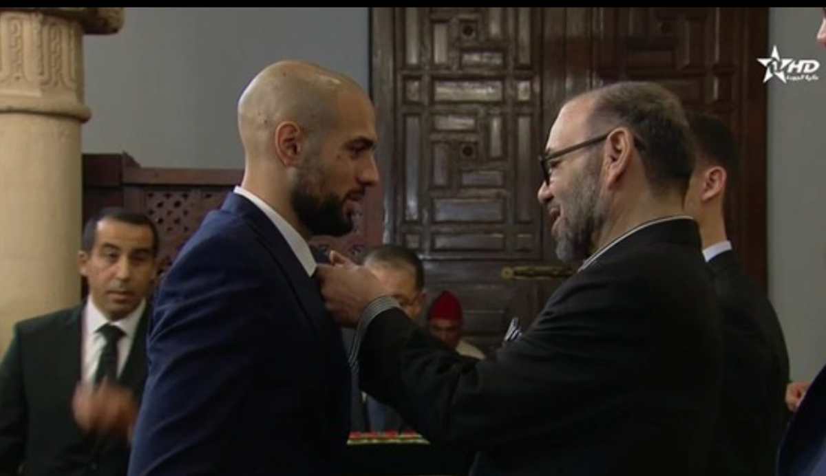 Sofyan Amrabat gets appreciated by the King of Morocco for his contributions to the team in the 2022 FIFA World Cup. (Credits: @sofyanamrabat Instagram)