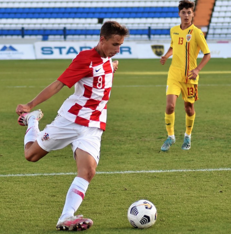 Lovro Zvonarek has represented Croatia's youth levels at the international level. (Credits: @lovrozvonarek Instagram)