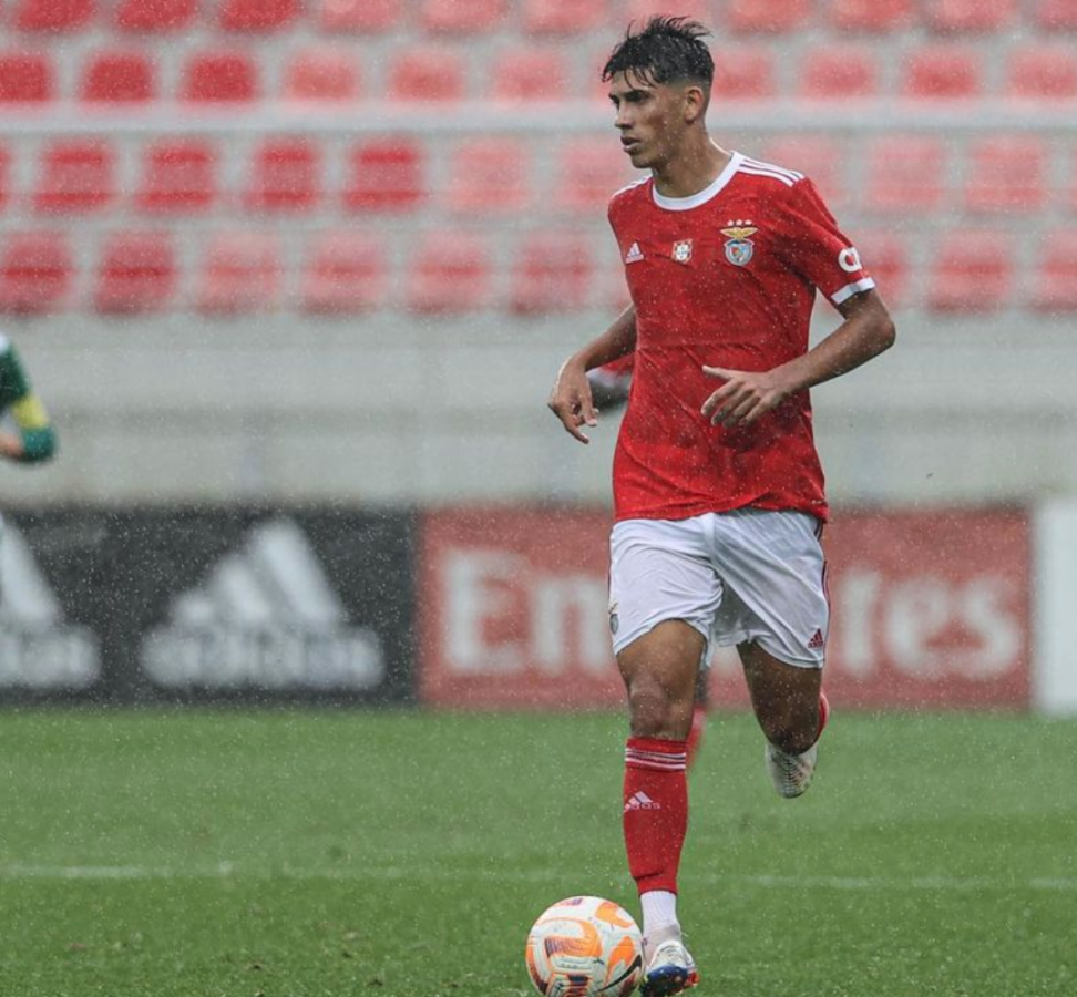 João Veloso is a product of Benfica’s academy and currently plays for the youth and reserve teams of the club. (Credits: @_veloso68_ Instagram)