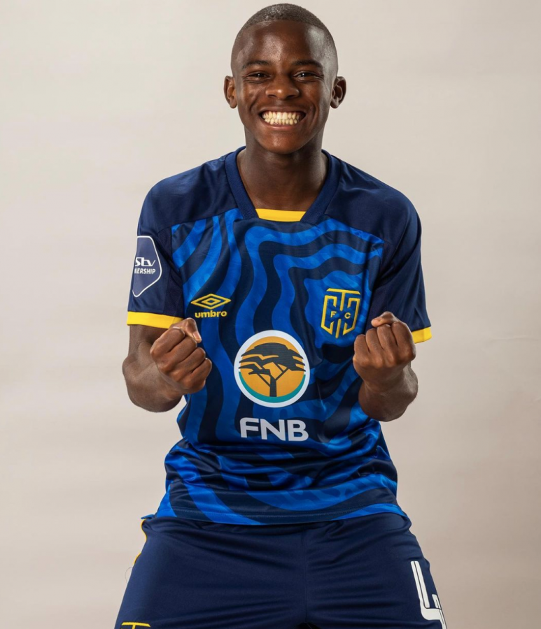 Luphumlo Kaka Sifumba famously called Luphumlo Sifumba is a product of Cape Town City’s academy and currently plays for the youth and senior teams of the club. (Credits: @skilokaka Instagram)
