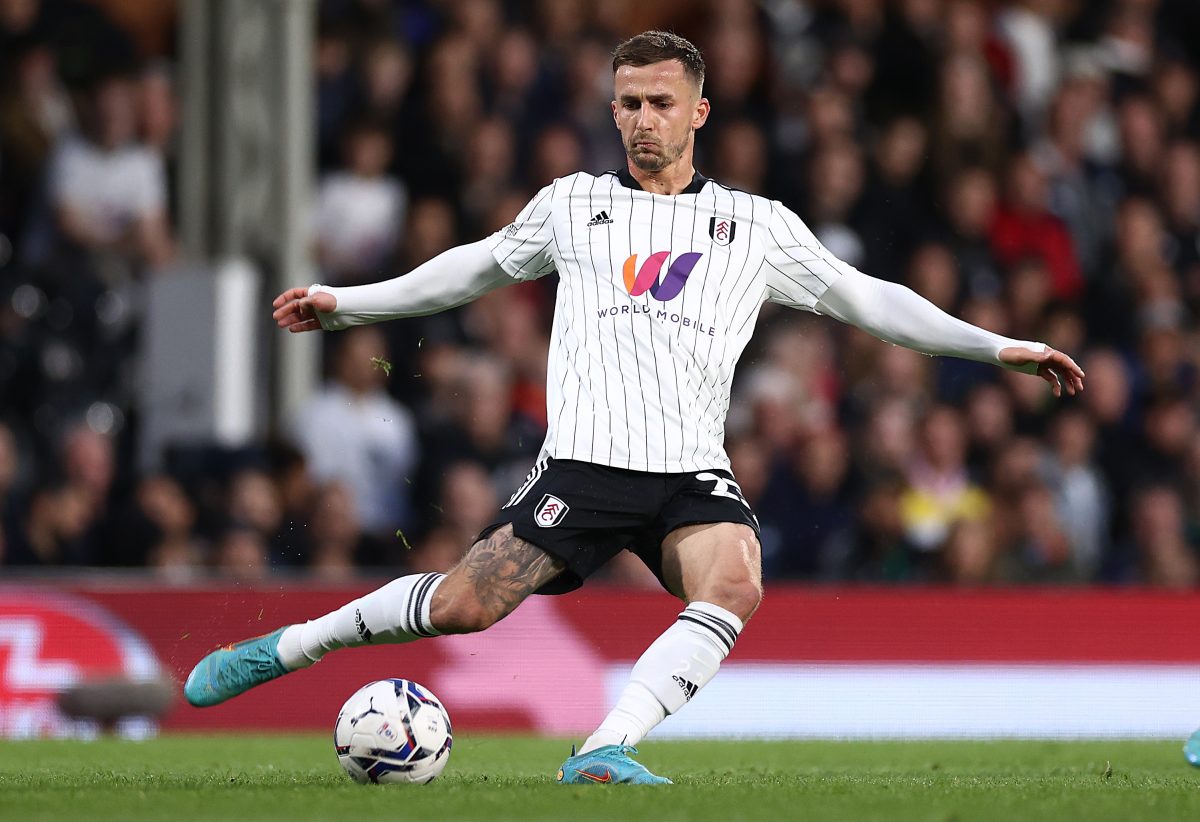  Joe Bryan of Fulham controls the ball during the Sky Bet Championship match between Fulham and Nottingham Forest. (Photo by Ryan Pierse/Getty Images)
