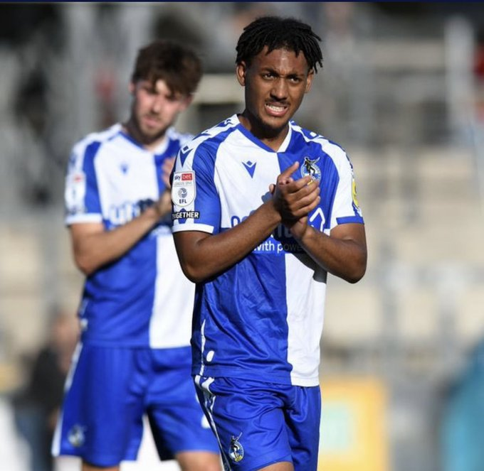 Lewis Gordon joined the League One club Bristol Rovers from Brentford in 2022 and has been a regular player for the club. (Credits: @LewisGordonnn23 Twitter)