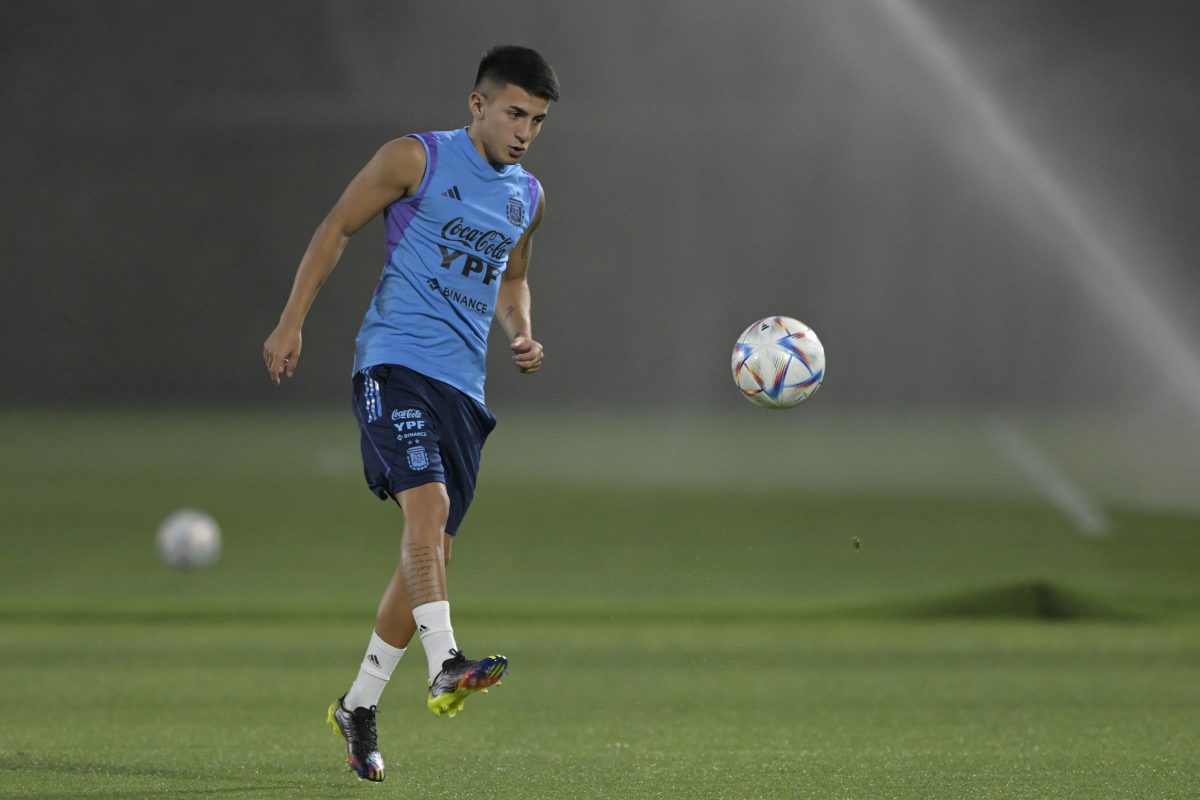 Thiago Almada attends a training session at Qatar University in Doha, on December 6, 2022 during the Qatar 2022 World Cup football tournament. (Photo by JUAN MABROMATA / AFP)