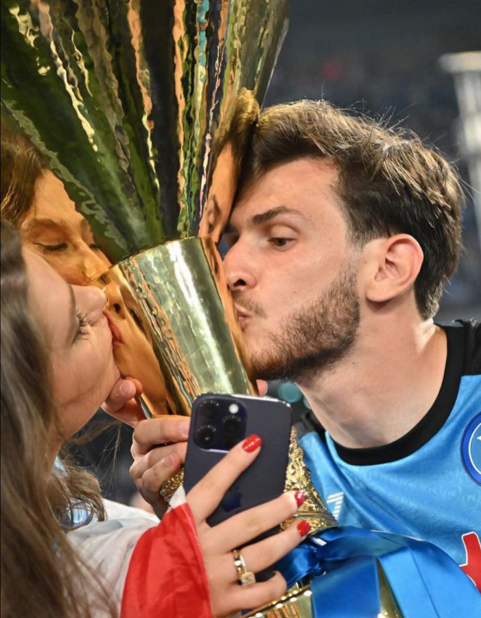Khvicha Kvaratskhelia with his girlfriend Nitsa Tavadze celebrating the Italian League Trophy. (Credits: @kvara7 Instagram)