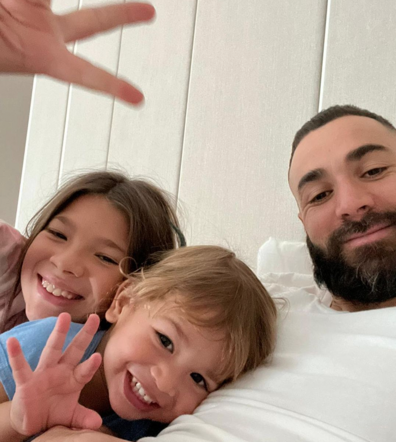Karim Benzema with his children. (Credits: @karimbenzema Instagram)