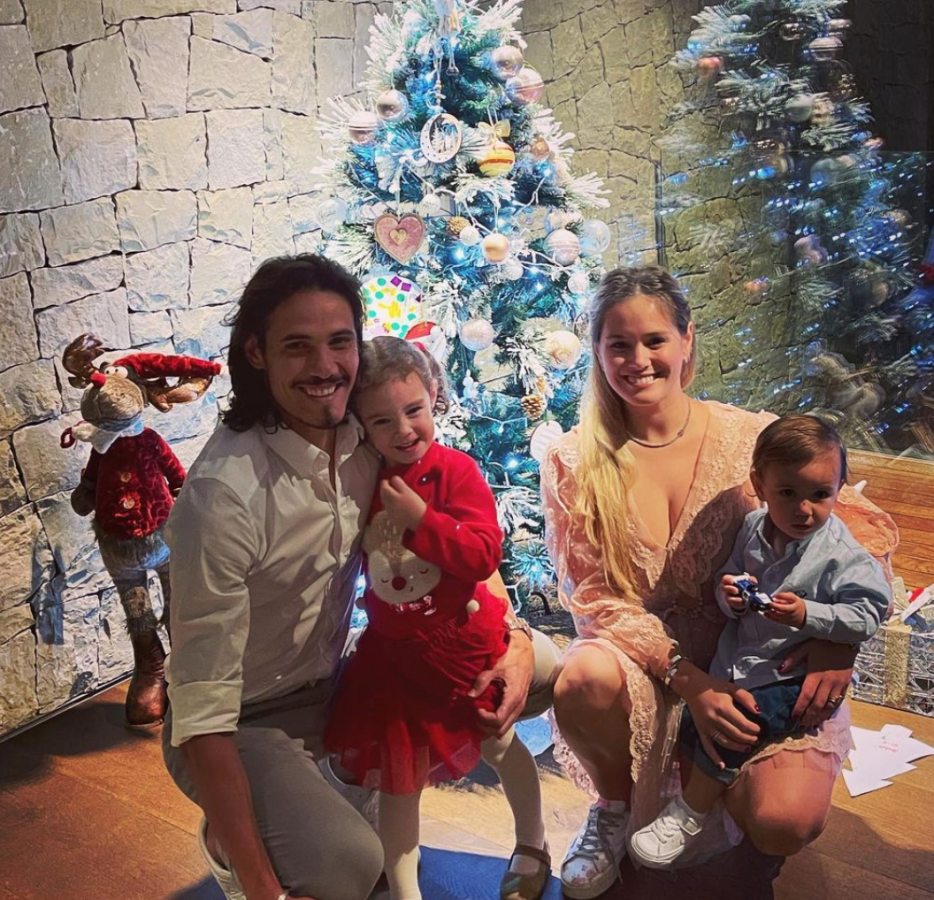 Edinson Cavani with his family. (Credits: Instagram)
