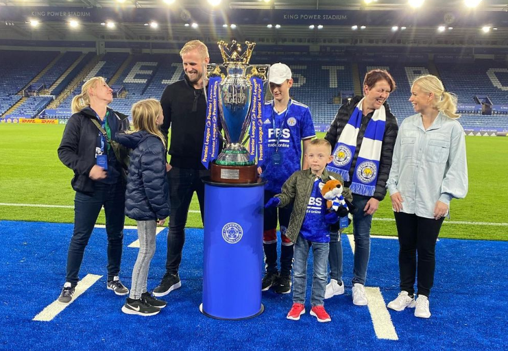 Stine with her family celebrating Kasper Schmeichel's league victory with Leicester. (Credits: Instagram)