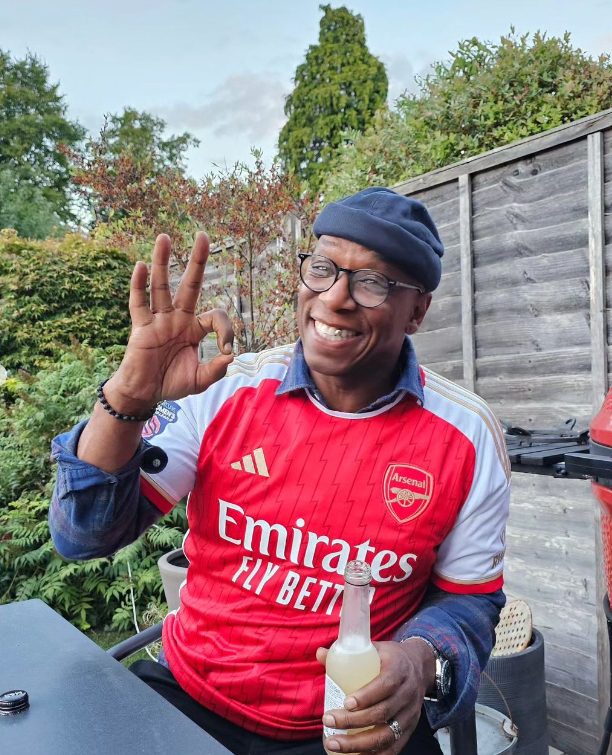 Ian Wright chilling his time off with former club outfit. (Credits: Instagram)